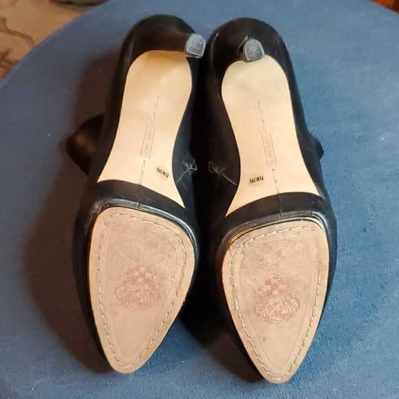 Vince Camuto 9.5 DIRA Black Leather Platform Stiletto Ankle Bootie Gold Trim - Picture 9 of 12